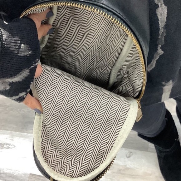 Crossbody bag - Picture 4 of 5